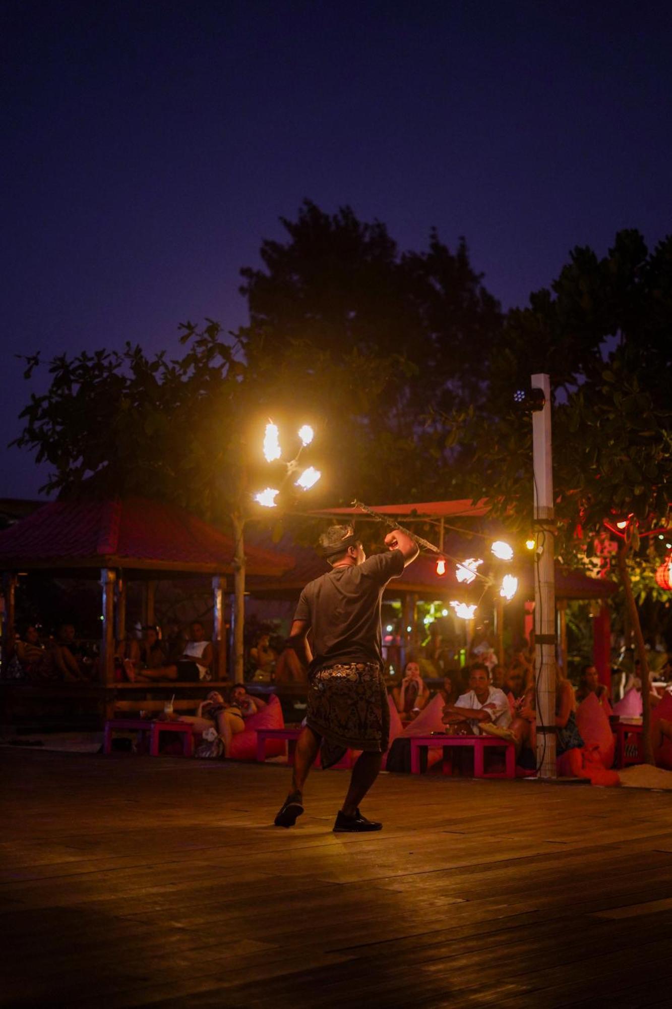 Pinkcoco Gili Trawangan - Constant Surprises - For Cool Adults Only Hotell Exteriör bild