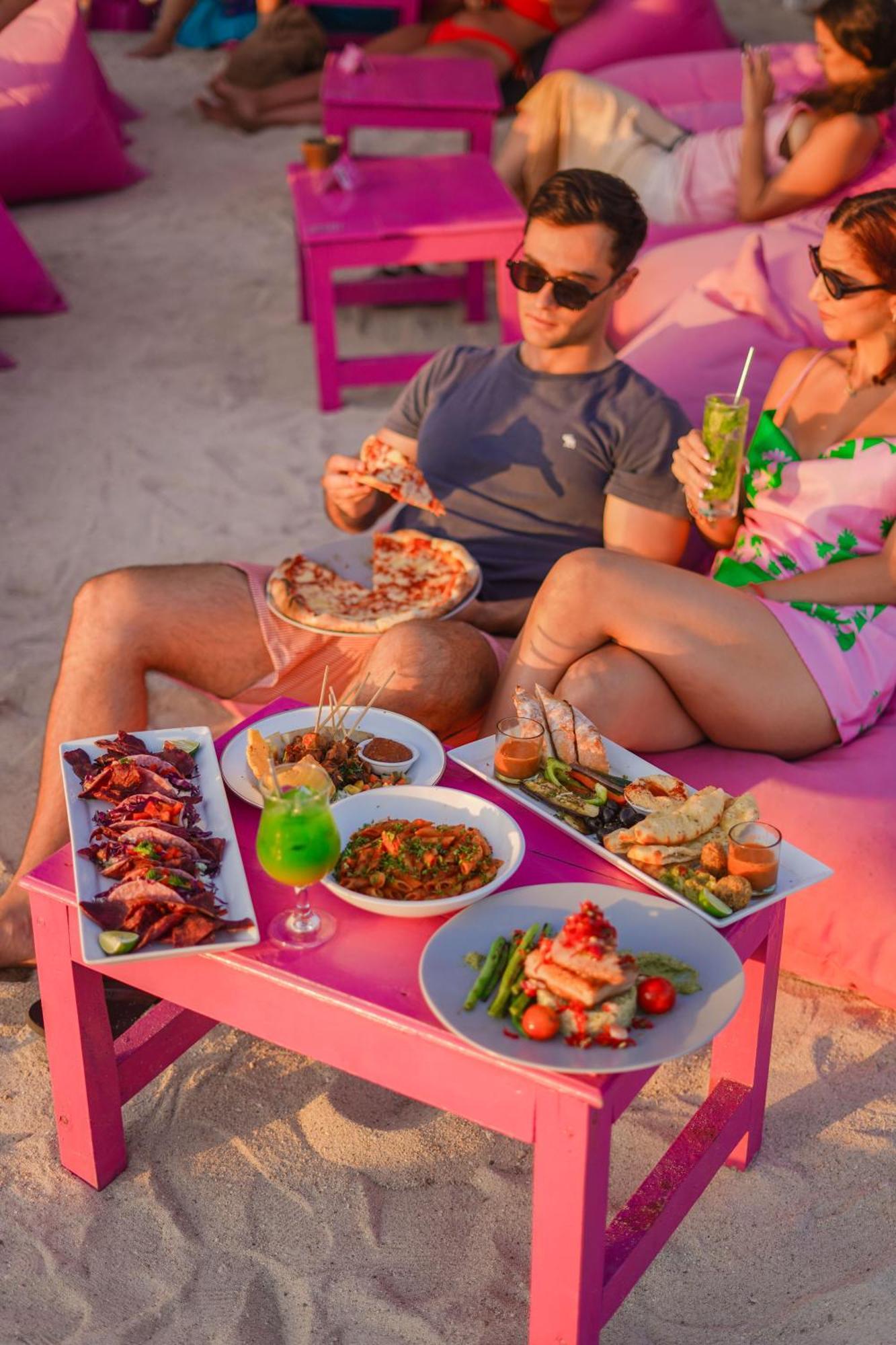 Pinkcoco Gili Trawangan - Constant Surprises - For Cool Adults Only Hotell Exteriör bild