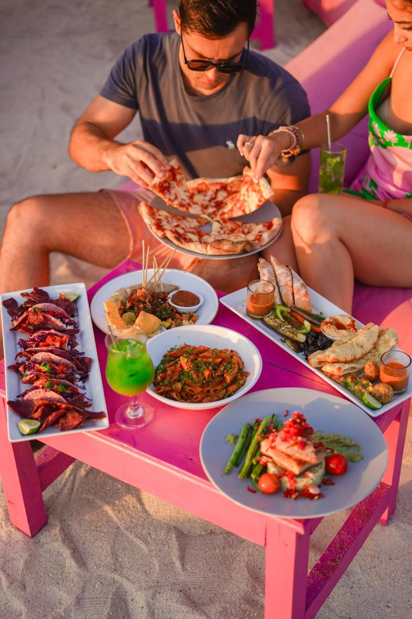 Pinkcoco Gili Trawangan - Constant Surprises - For Cool Adults Only Hotell Exteriör bild
