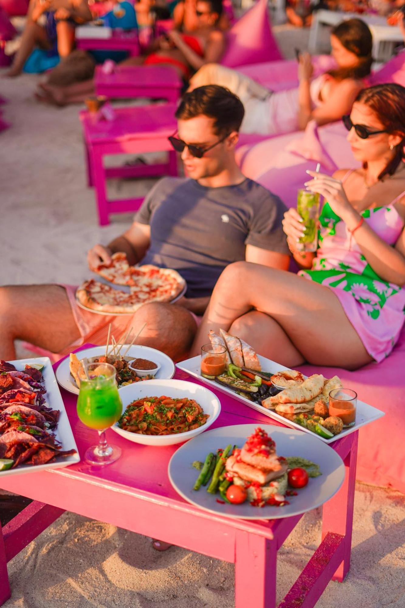 Pinkcoco Gili Trawangan - Constant Surprises - For Cool Adults Only Hotell Exteriör bild